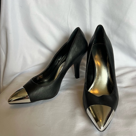 Style & Co. Shoes - Women’s Black Leather Heels with Silver Pointed Tips Size 5.5